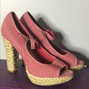 Pink wicker heels